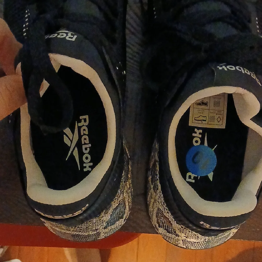 Like NEW Reebok Black and White Training Sneakers Size 10 Womens